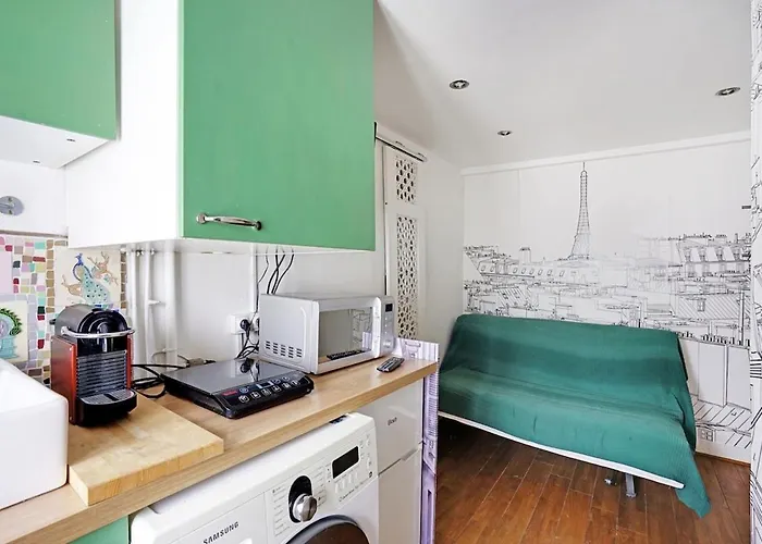 Cute Boudoir - Heart Of Bastille Apartment